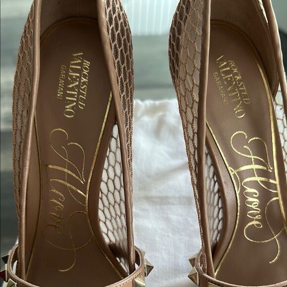 Valentino Garavani Women's Tan Studded Heels - Picture 5 of 11